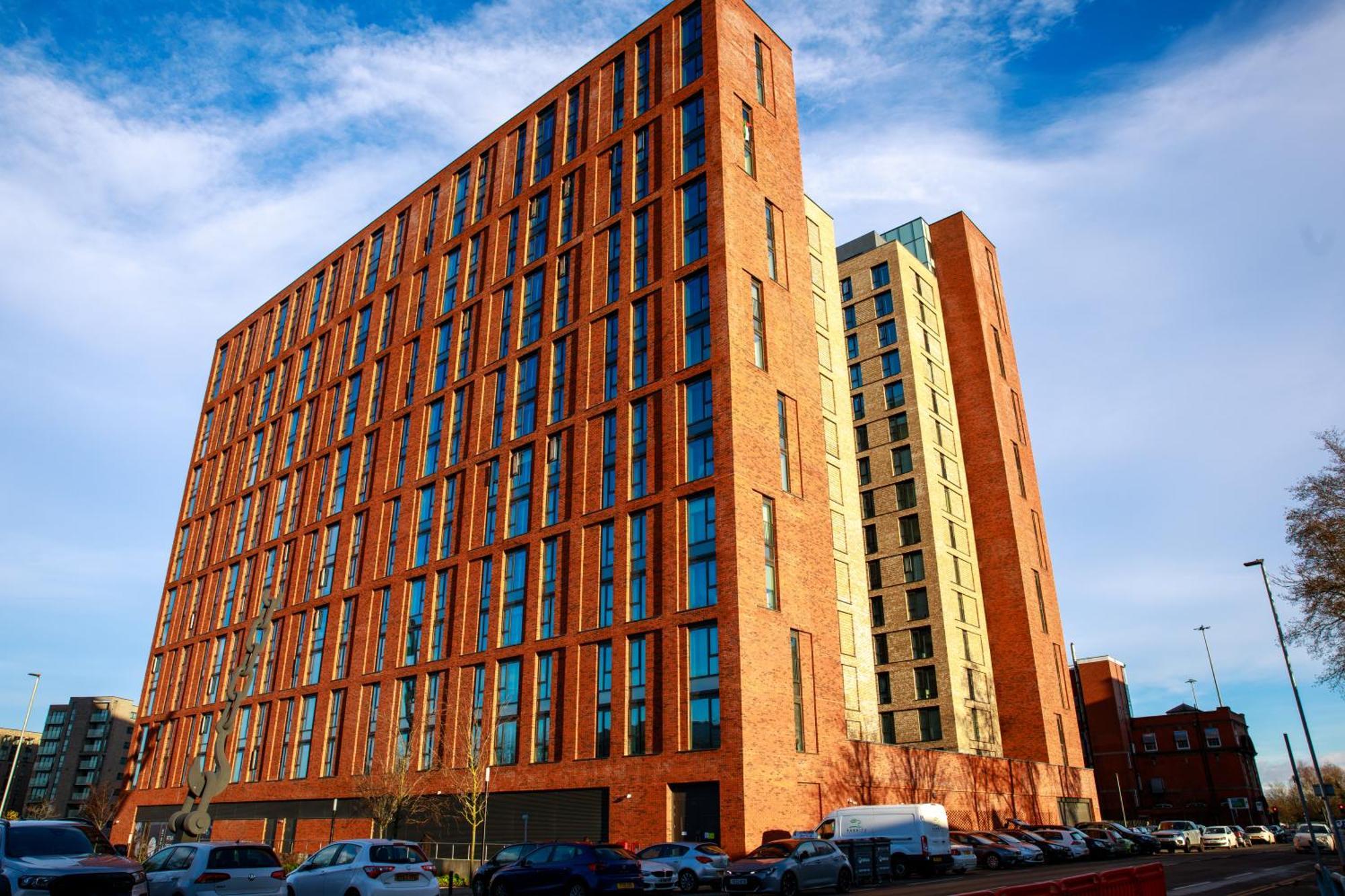 Trafford Suite Modern 1 Bed With Cinema Room Манчестър Екстериор снимка